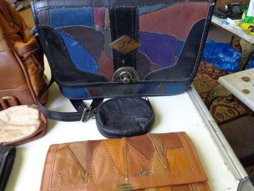 FINE LEATHER STITCHED ITEMS ESTATE (JOBLOT) SEE SCANS READ ON