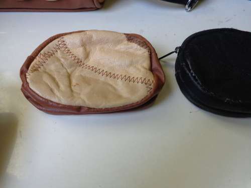 FINE LEATHER STITCHED ITEMS ESTATE (JOBLOT) SEE SCANS READ ON