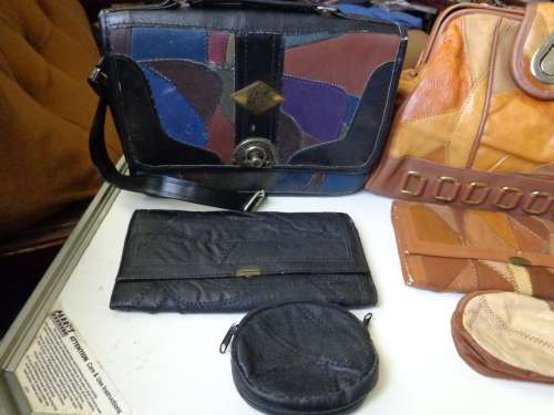 FINE LEATHER STITCHED ITEMS ESTATE (JOBLOT) SEE SCANS READ ON