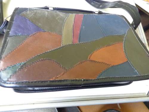 FINE LEATHER STITCHED ITEMS ESTATE (JOBLOT) SEE SCANS READ ON