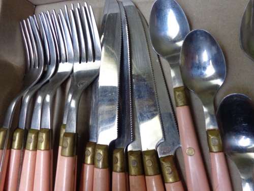 6 X EACH SET  ESTATE ITEMS SEE SCANS READ ON