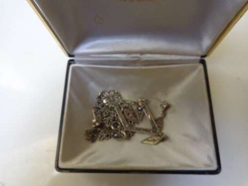 ESTATE ITEMS SEE SCANS READ ON.