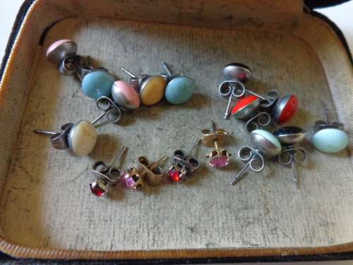 ESTATE ITEMS READ ON LOOK CLOSE