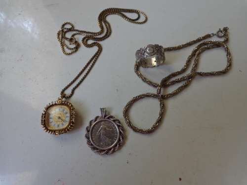 ESTATE ITEMS (JOBLOT)SEE SCANS READ ON