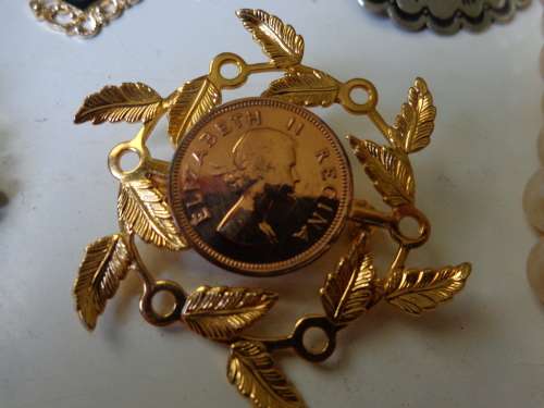 ESTATE ITEMS (JOBLOT)SEE SCANS READ ON