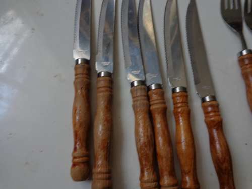 WOODHANDLE BRAAI SET SEE SCANS READ ON