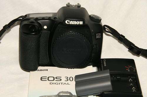 Canon EOS 30D Semi Pro Camera in Outstanding condition !!!