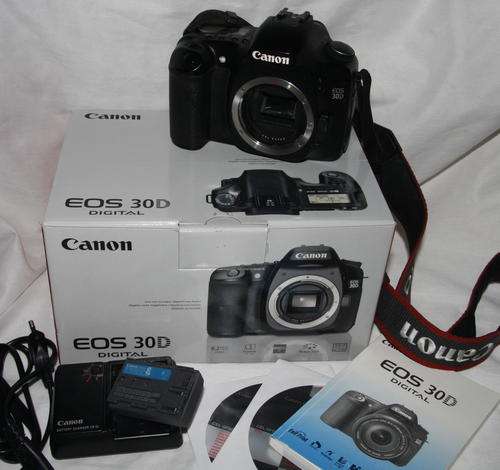 Canon EOS 30D in Box with Accessories !!!