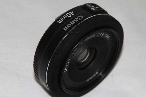 Canon EF 40mm f/2.8 STM Pancake Lens