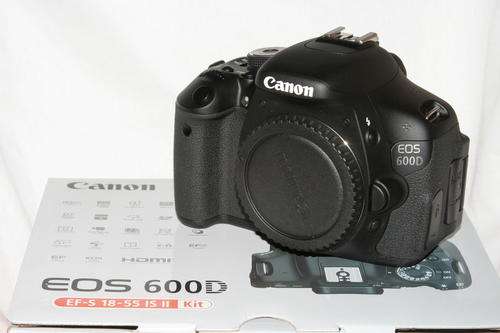 Canon EOS 600D Digital SLR Body ***18 megapixels*** Flip Screen !!!