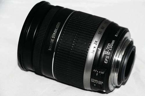 Canon EF-S 18-200mm f/3.5-5.6 IS Lens