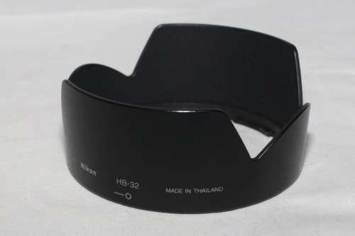 Nikon HB-32 Hood for Nikon18-70mm/18-105mm Lens ***genuine Nikon***