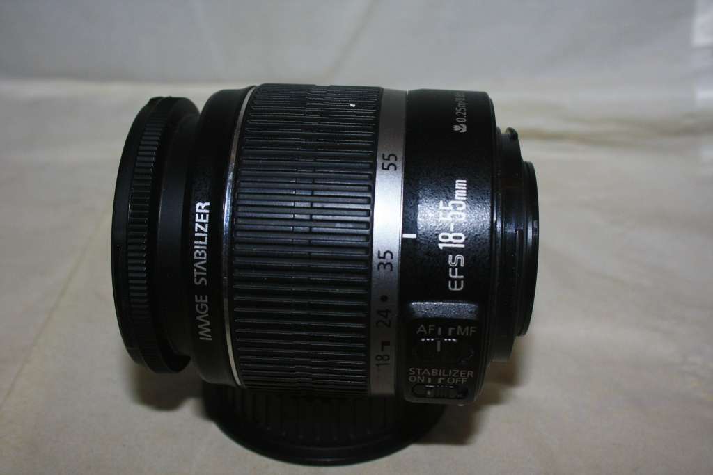 Canon EF-S 18-55mm f/3.5-5.6 IS (Image Stabilizer)