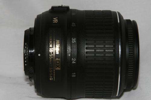 Nikon 18-55mm f/3.5-5.6 G DX VR ***Vibration Reduction***