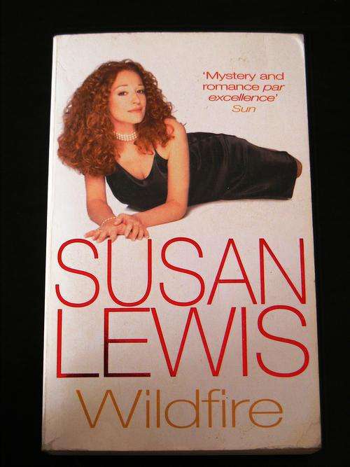 Modern Romance\Mystery: Wildfire By Susan Lewis