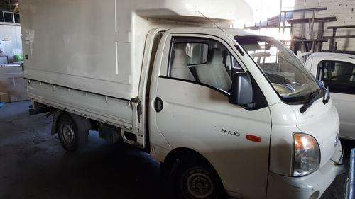 2005 Hyundai H100 with volume body