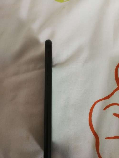 APPLE IPHONE 7 128gb Matt Black.. Free shipping to your door