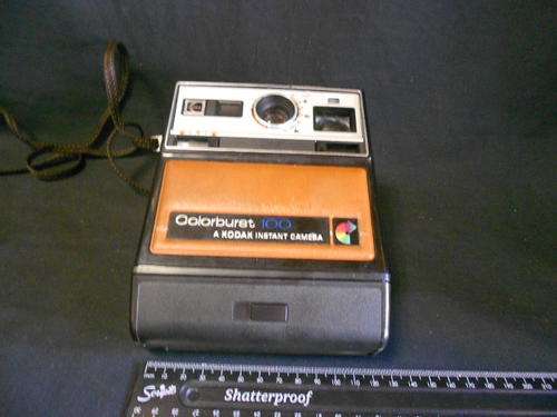 Kodak Colourburst 100 polaroid camera with flash, excellent condition in leather case - as per scan