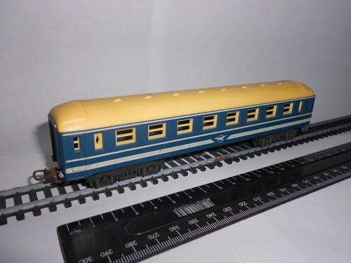Lima Blue Train wagon - as per scan
