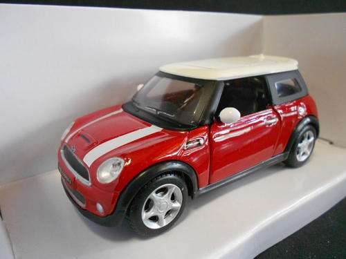 Mini Cooper S, pullback action, scale 1/43 @ CRAZY R1 start