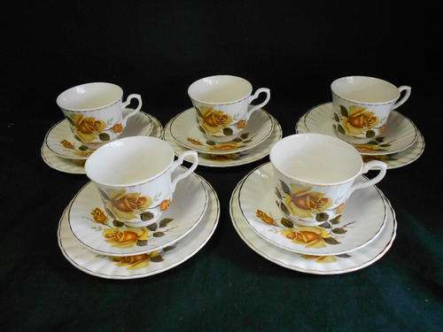 Tea set trio by Mayfair pottery - as per scan