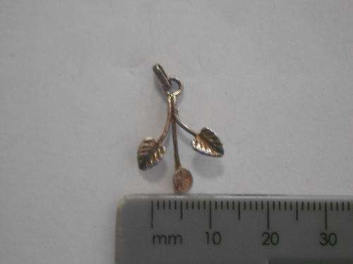Silver pendant - leaves