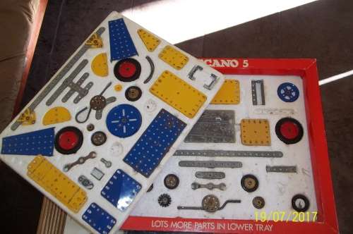 Meccano Set 5 Blue/Yellow 1970's.Manuals 1- 2-3-4-5, Huge Kit 395 Parts
