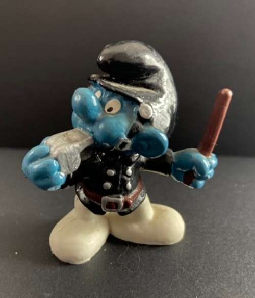 Policeman Smurf