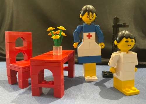VINTAGE LEGO !! Nurse and Child set 276 (1977)