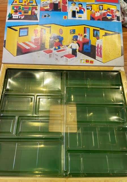 for ConLun1687 ***VINTAGE*** Lego Bungalow set 232