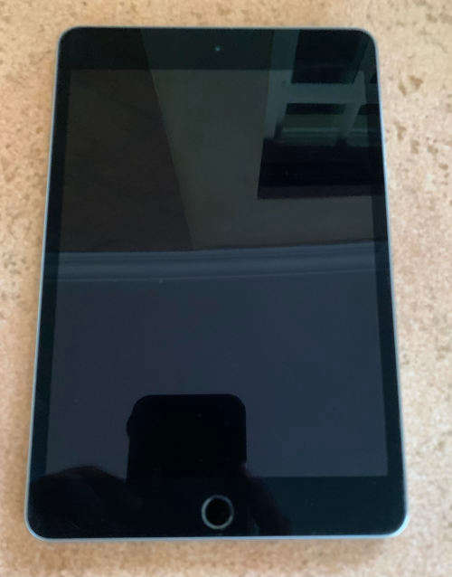 iPad Mini 4 - 32Gb - Space Grey. Excellent condition