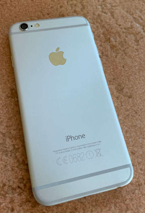 iPhone 6 -  64Gb - Silver. Excellent condition