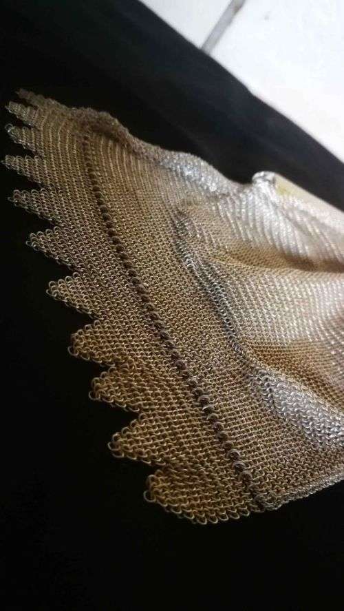 Beautiful Vintage Victorian Style Silver Chain Purse.