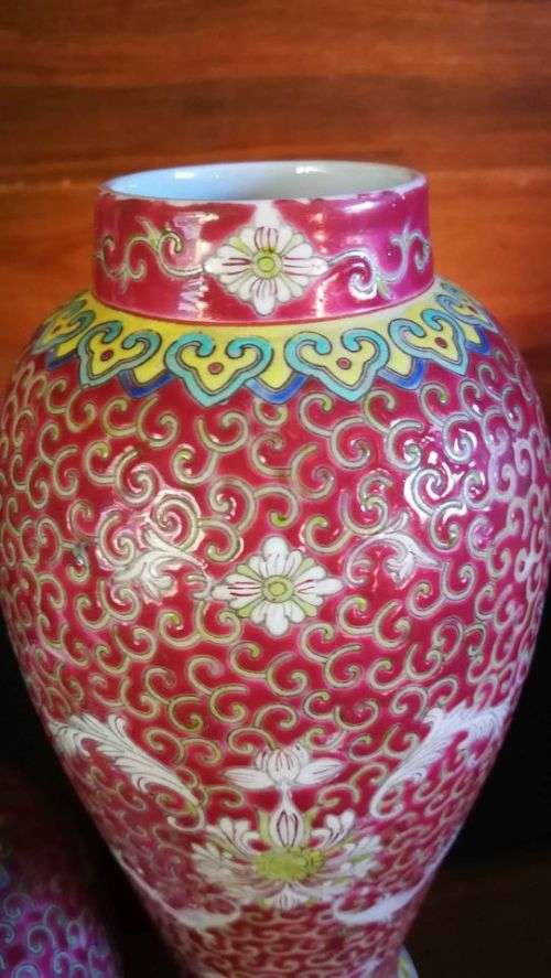 Stunning Vintage Vase and Ginger Jar.arked on bottom.