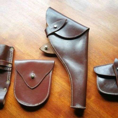 Vintage full leather S.A.P accessories set.
