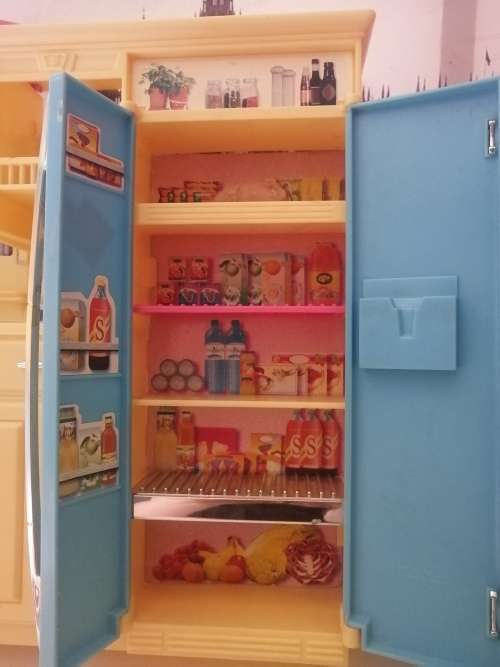 2002 Mattel Barbie Living in Style Kitchen Unit