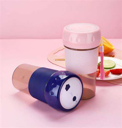portable mini juicer/ rechargeable