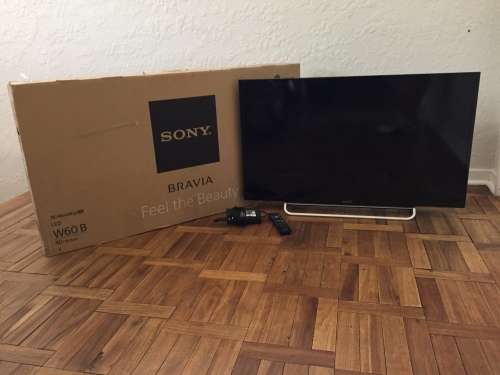 Sony Bravia 40" W600B LED Full HD Smart TV - Like New