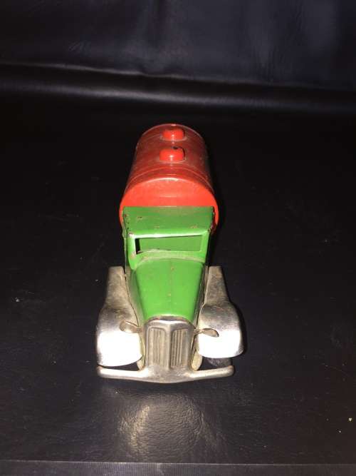 Triang minic pre war petrol tanker and miniature rail way lamp bid for both!!!