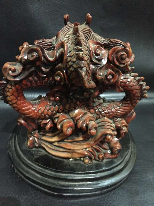 Dragon figure with glass ball !!!!!