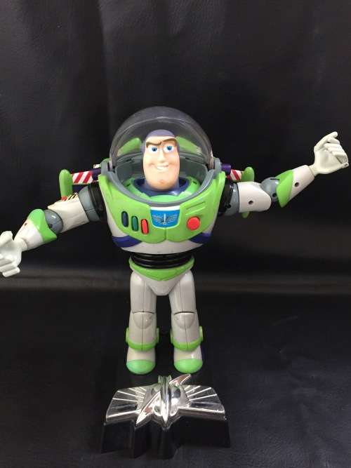 Large collectable buzz lightyear!!!!!!!
