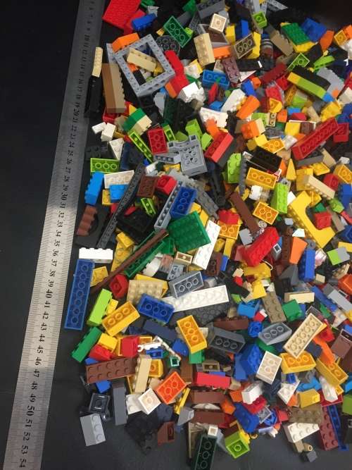 LARGE collection of Legos over 1000 pieces bid for all!!!!!!!