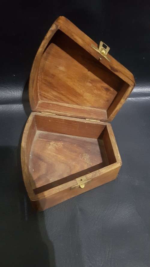 Beautiful nautical brass sextant with solid wooden case!!!!!!!