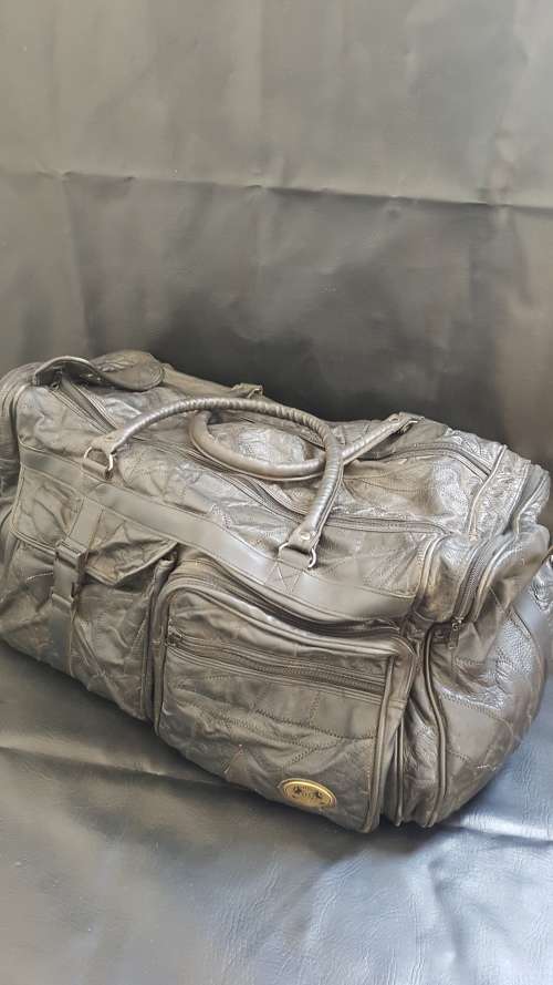 Vintage large Leather traveling bag H CLASSIC !!!!!!!