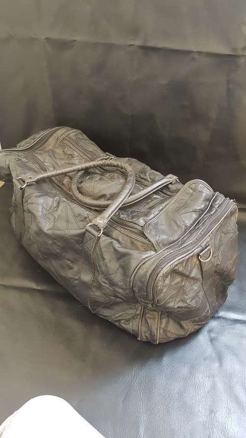 Vintage large Leather traveling bag H CLASSIC !!!!!!!