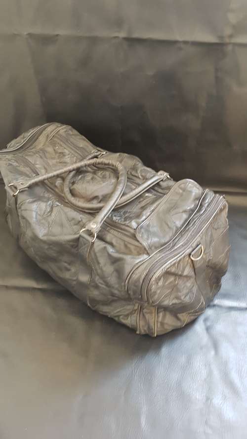 Vintage large Leather traveling bag H CLASSIC !!!!!!!