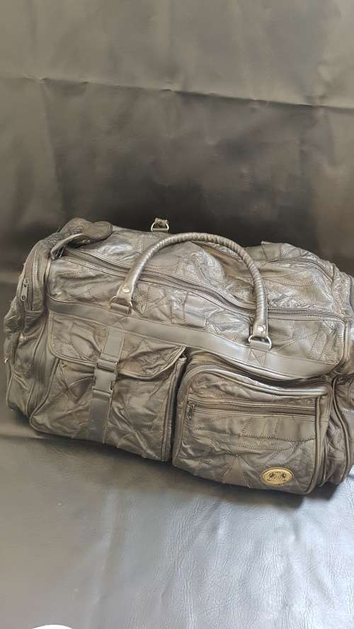 Vintage large Leather traveling bag H CLASSIC !!!!!!!