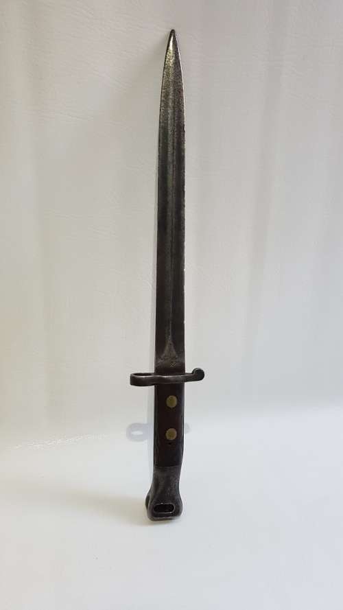 BEAUTIFUL large bayonet with wooden handle and brass studs 42cm tall!!!!!