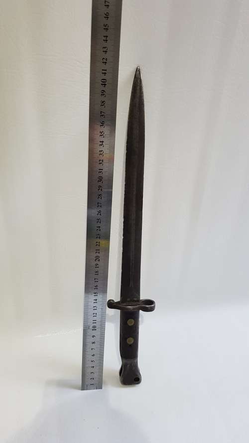 BEAUTIFUL large bayonet with wooden handle and brass studs 42cm tall!!!!!