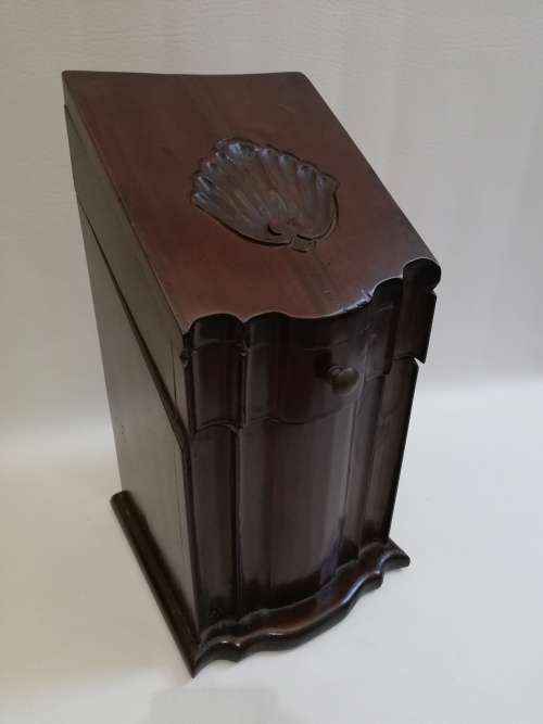 Vintage beautiful solid wooden box!!!!!!